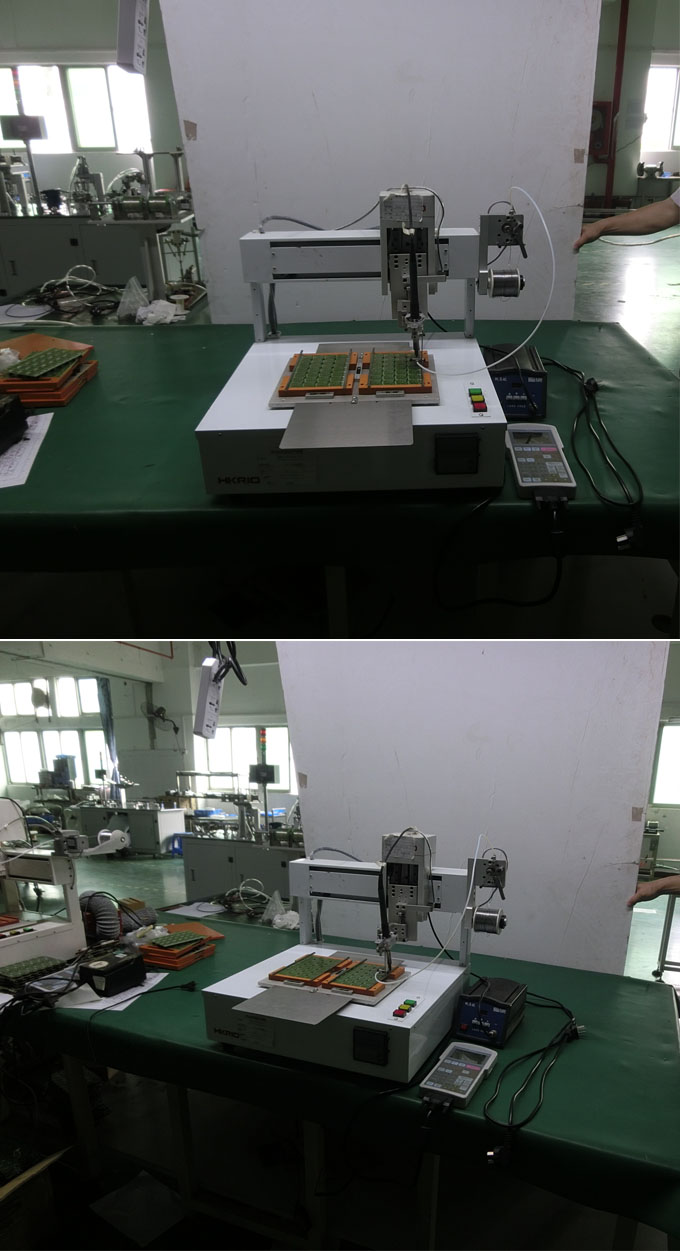 Circuit board soldering machine  